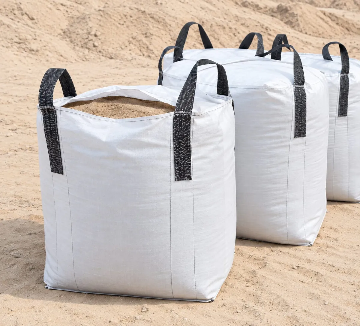 Silica sand in jumbo bags